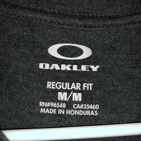 OAKLEY V-neck T-Shirt NWOT - Picture 4 of 5